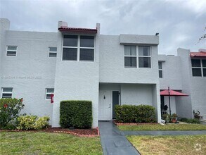 Building Photo - 9401 Evergreen Pl