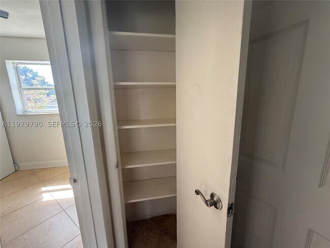 Foto del edificio - 20221 SW 112th Ave