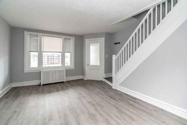 Building Photo - 5333 Hadfield Street