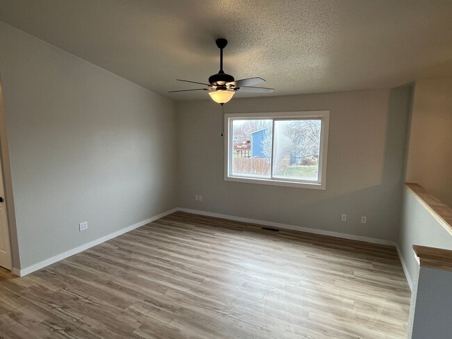 Building Photo - 4 Bedroom, 2 Bathroom, New remodeled Home ...