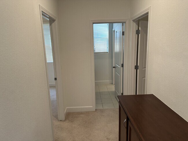 Foto del edificio - Beautiful 4 Bed, 3 Bath Home in Perfect Tracy Location