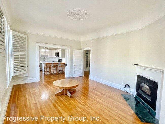 Foto del edificio - 1 br, 1 bath House - 3193 Washington Stree...