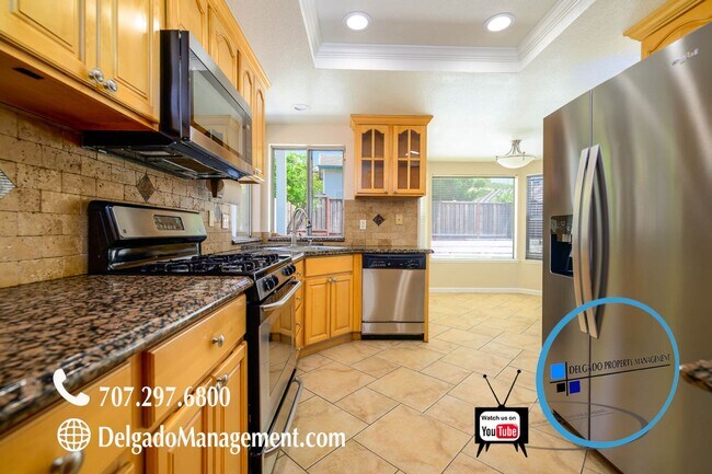 Foto del edificio - Completely remodeled Glen Cove 5 bed home