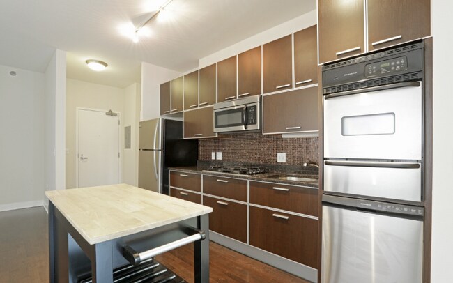 Foto del edificio - 648 W Wayman St