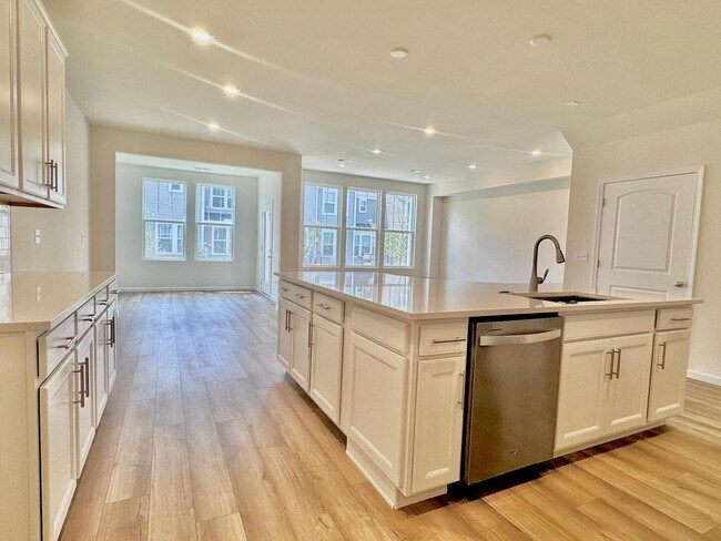 Foto del edificio - 667 Switchgrass Wy
