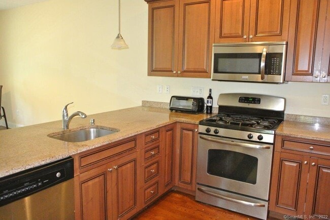 Building Photo - 140 Kyles Way