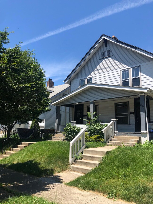 Building Photo - 362 Clinton St