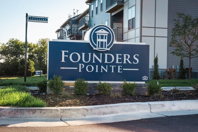 Foto del edificio - Founders Pointe Apartments