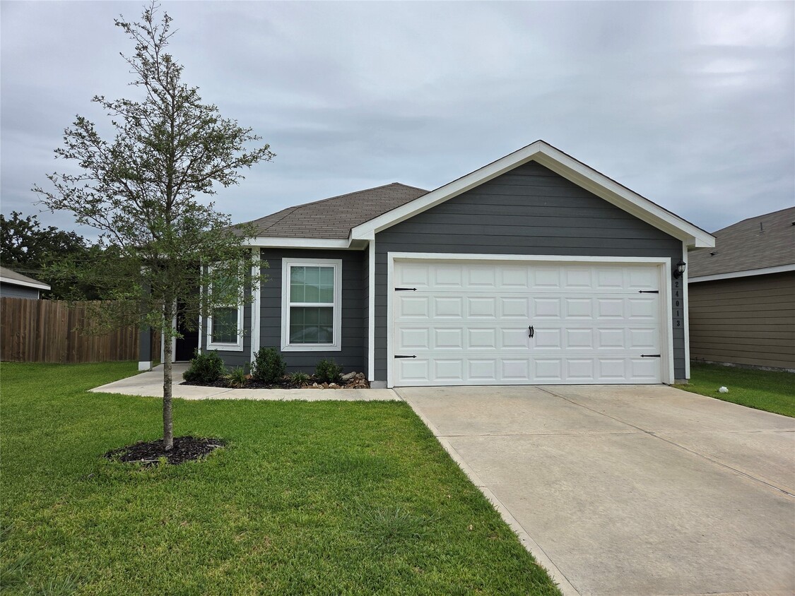 Foto principal - 24013 Wilde Dr