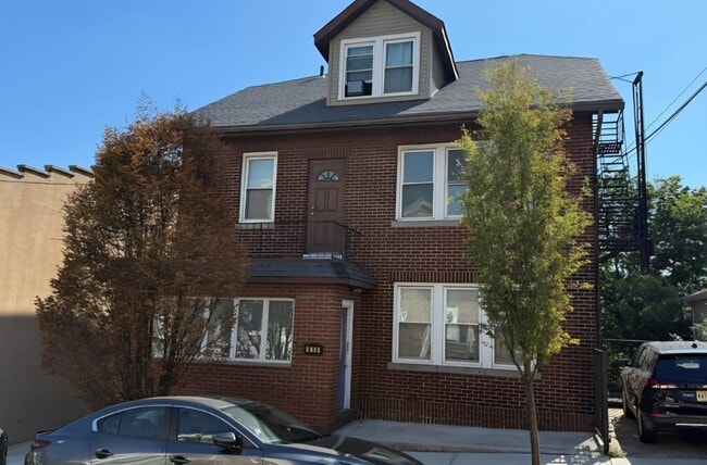 Foto del edificio - 610 Gregory Ave