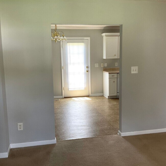 Foto del edificio - Home with 3 Bedrooms, 2 Baths with 2 Car G...