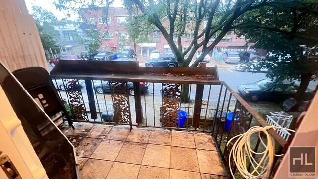 Foto del edificio - 2070 E 55th St