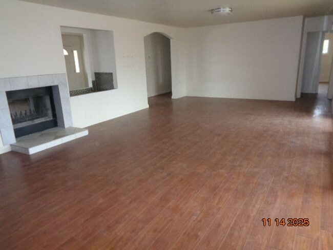 Building Photo - Sprawling and Spacious 8-acre Ranch Home