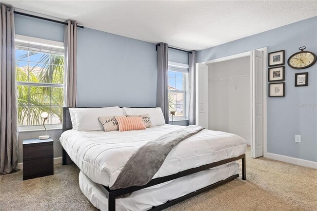 Foto del edificio - 4828 Love Storey Ln