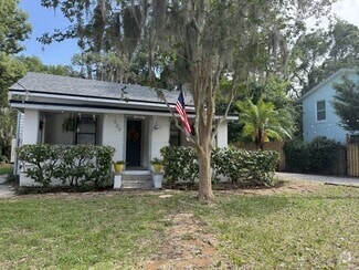 Building Photo - 509 Live Oak StreetUnit 2