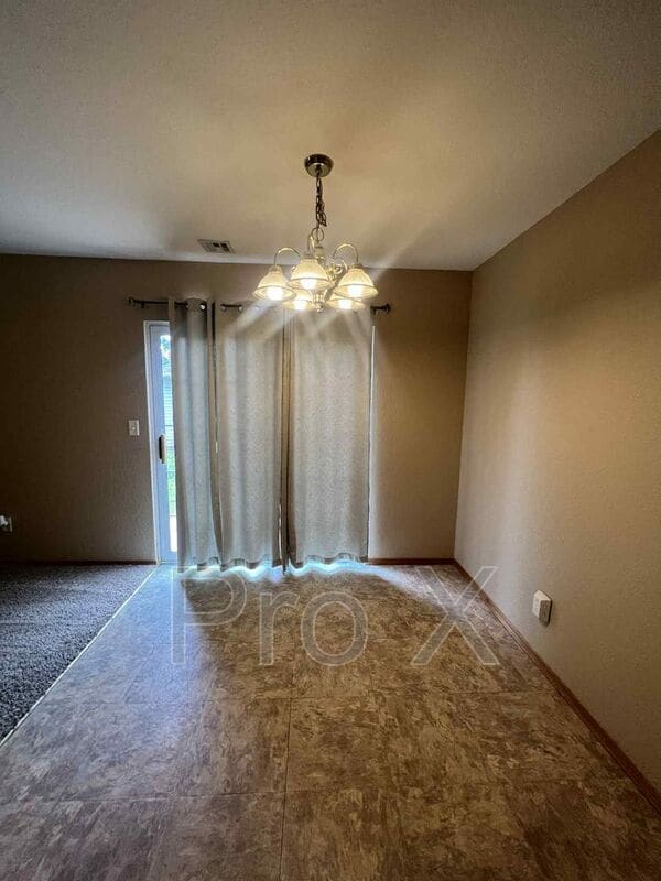 Foto del edificio - 220-222 Haley Place
