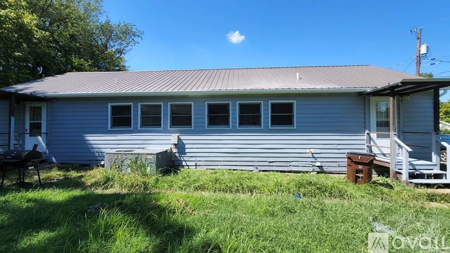 Primary Photo - 171 Hamilton Cir