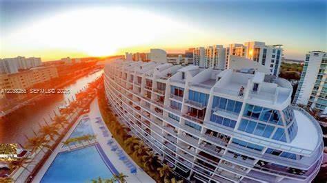 Foto del edificio - 2950 NE 188th St