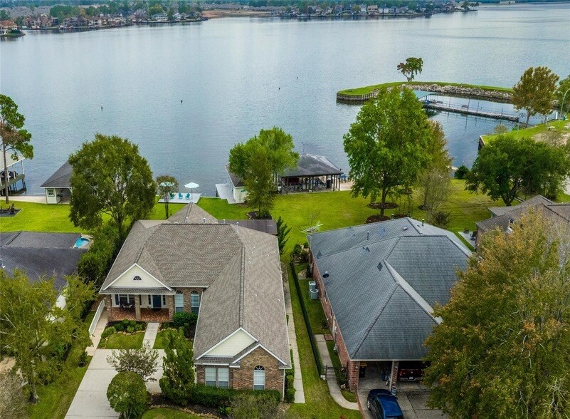 Foto principal - 9698 E Shore Dr
