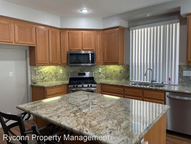 Foto del edificio - 4 br, 2 bath House - 159 Holsteiner Cr