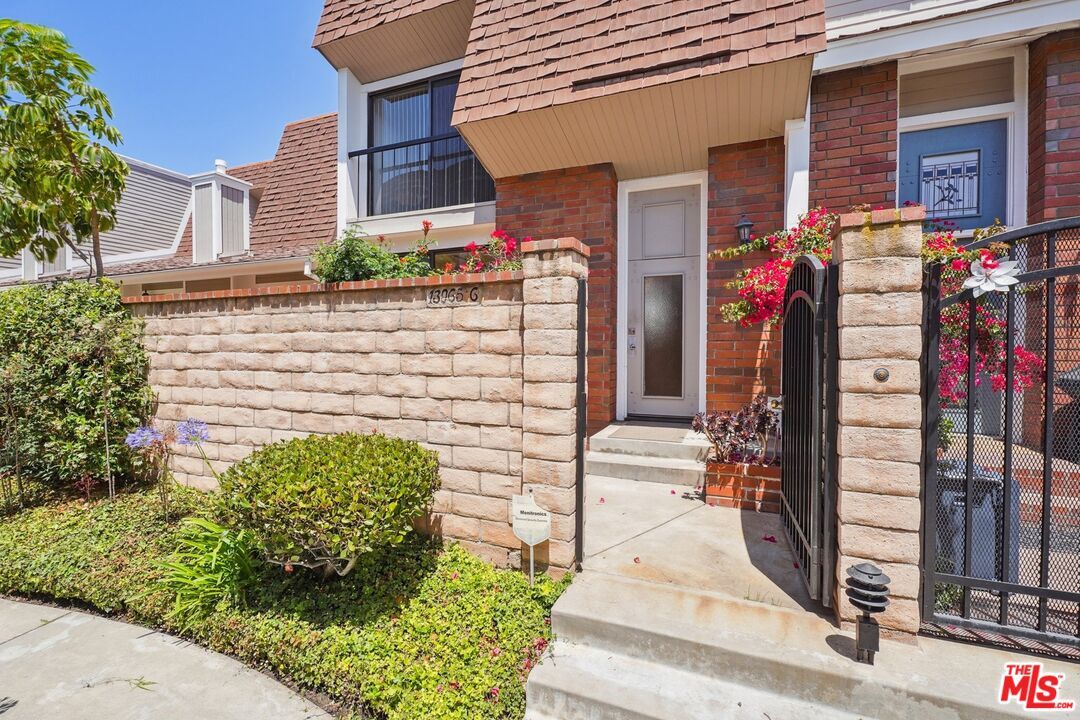 Foto principal - 13065 Mindanao Way
