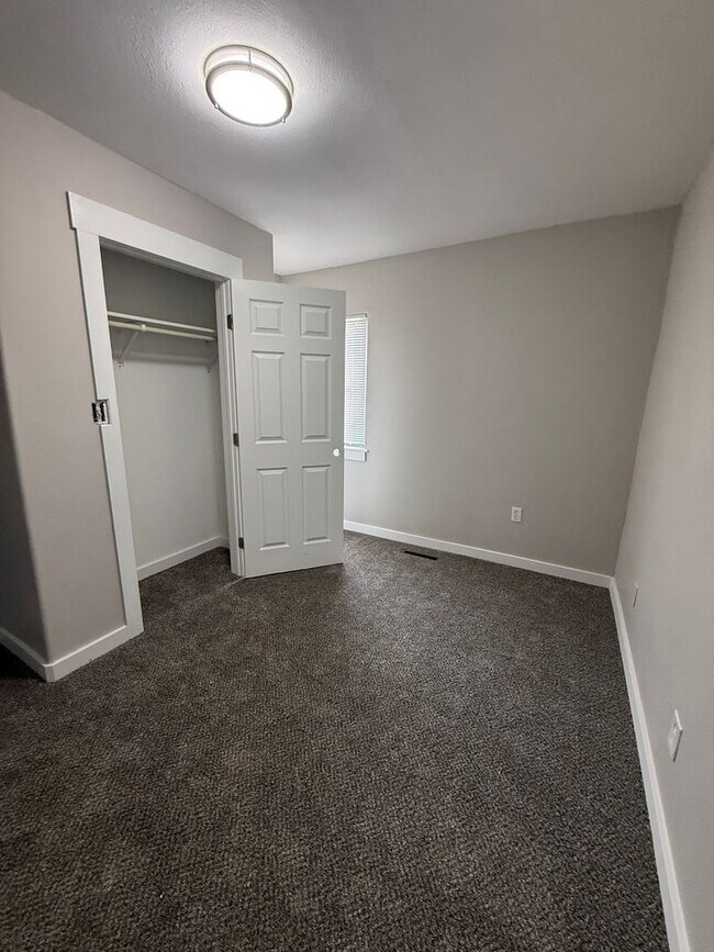Foto del edificio - 2/1 Updated Hillyard Home
