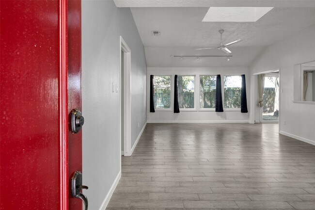 Foto del edificio - 9 Birchcane Dr