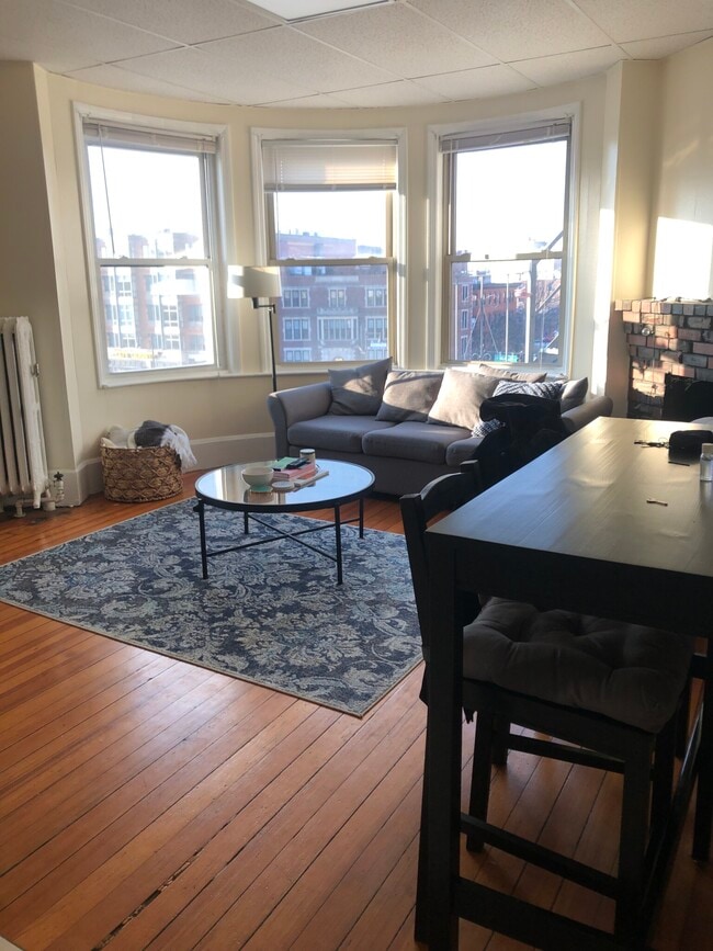 Foto del edificio - 651 Beacon St