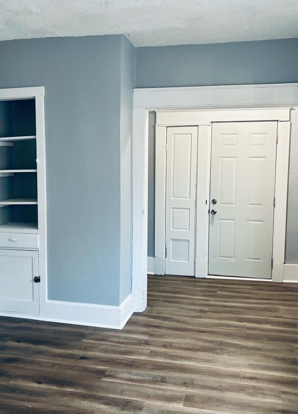 Foto principal - 115 N Franklin St