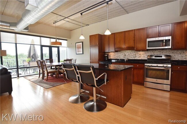 Foto del edificio - 101 Curry Ave