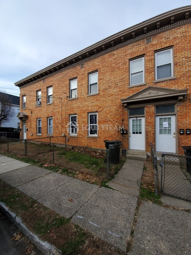 1764 Cleveland Ave, Norwood, OH 45212 Apartments in Norwood, OH