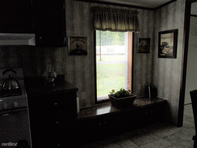 Building Photo - 267 Schawl Rd