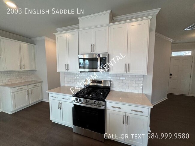 Foto del edificio - 2003 English Saddle Ln