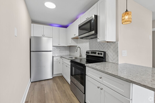 Interior Photo - Lakeside Studio Apartments