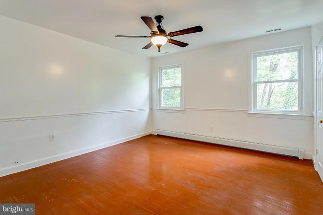 Building Photo - 301 Loureiro Ln