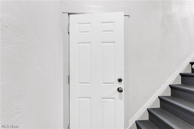 Foto del edificio - 9409 Denison Ave