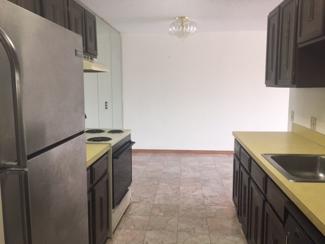 Building Photo - 4001 Heritage Hills Dr