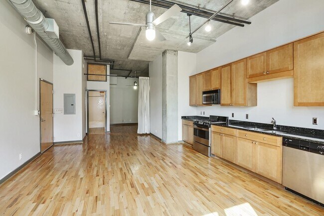 Foto del edificio - 660 Glen Iris Dr NE