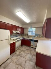 Building Photo - 1345 Branson Ave
