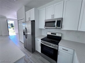 Building Photo - 211 Australian Dr