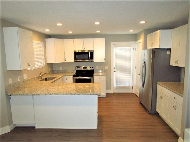 Foto del edificio - 5482 Windsor Way