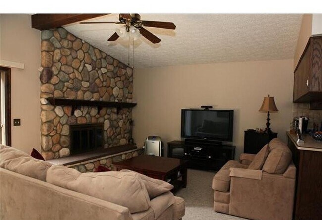 Building Photo - 14062 Billette Dr