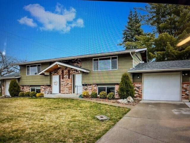 Primary Photo - 724 N McCabe Rd