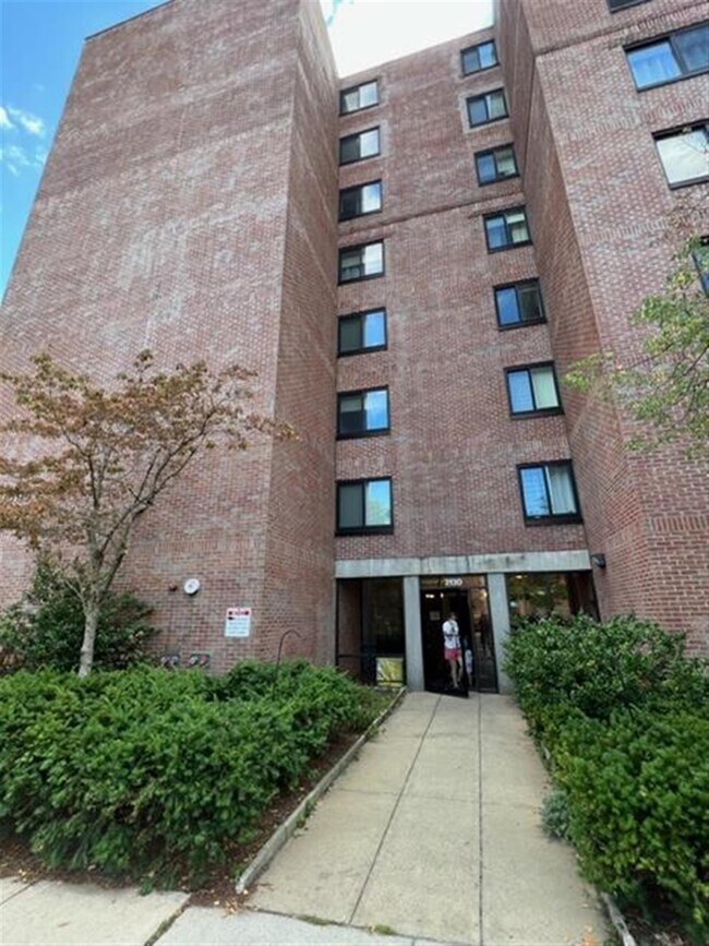 Foto del edificio - 2130 Massachusetts Ave