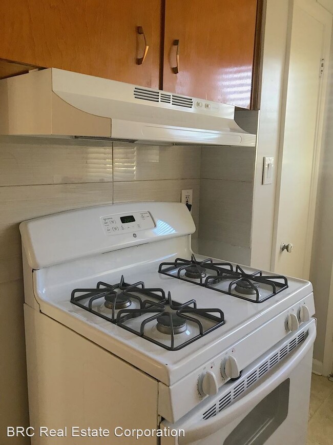 Building Photo - 1 br, 1 bath Apartment - 1390 Vance Street