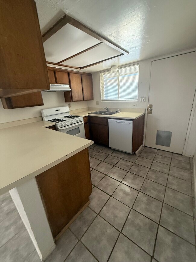 Foto del edificio - 21239 Madre St