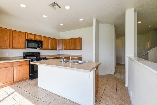 Building Photo - 3043 Feather Green Trail