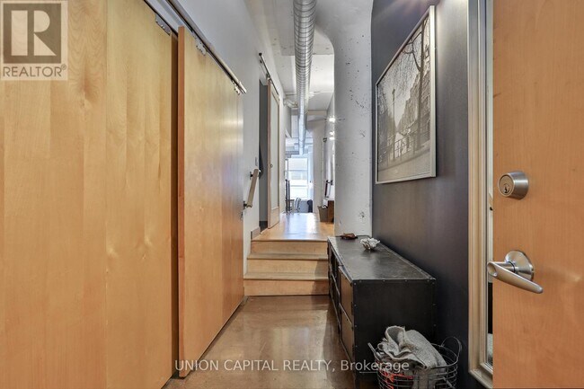 Building Photo - 155 Dalhousie St