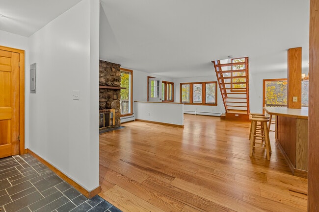 Building Photo - 14 Clearview Terrace