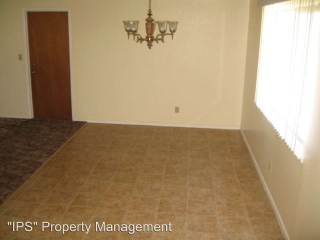 Building Photo - 48 N Goldenrod Ave